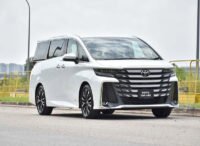 Toyota vellfire2.jpg